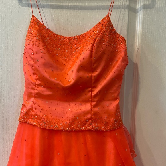 TIFFANY DESIGNS FORMAL DRESS - Picture 4 of 8